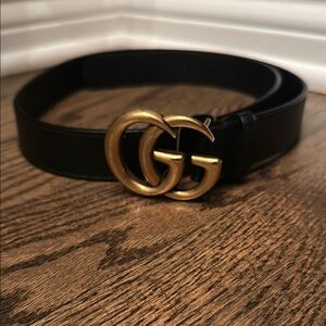 Gucci Black Leather Belt with Gold GG Buckle